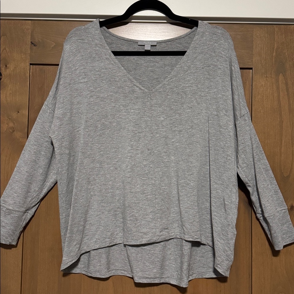 The PURE Collection V-neck bat wing Tee Shirt Womens 8 Grey hi/low hem Basic
